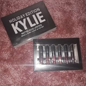 HOLIDAY EDITION KYLIE